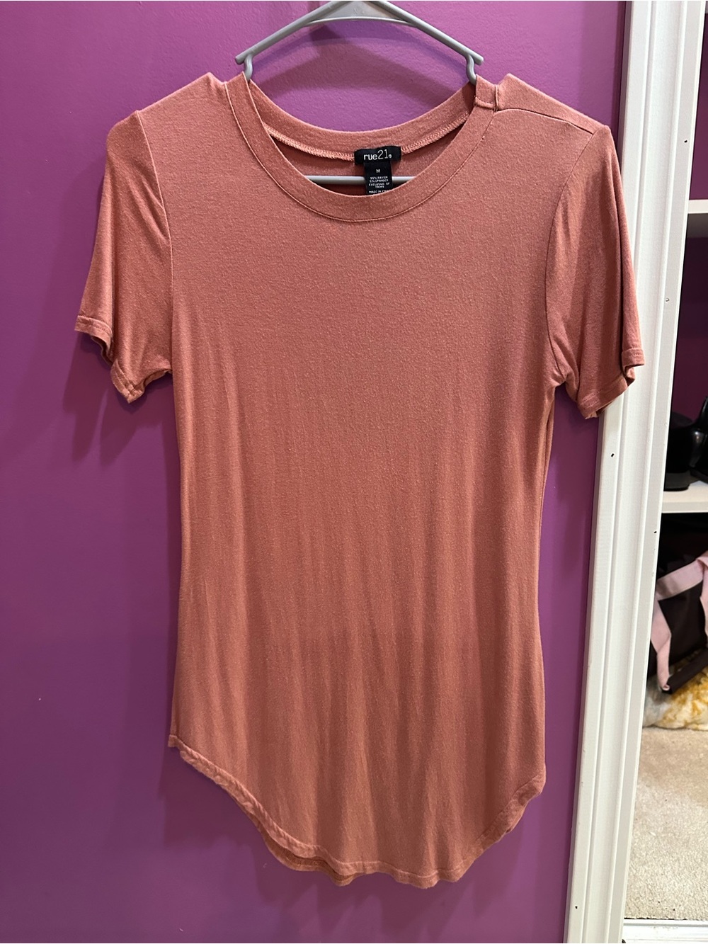 Rue21 Dusty Rose Short Sleeve Crewneck Tee
